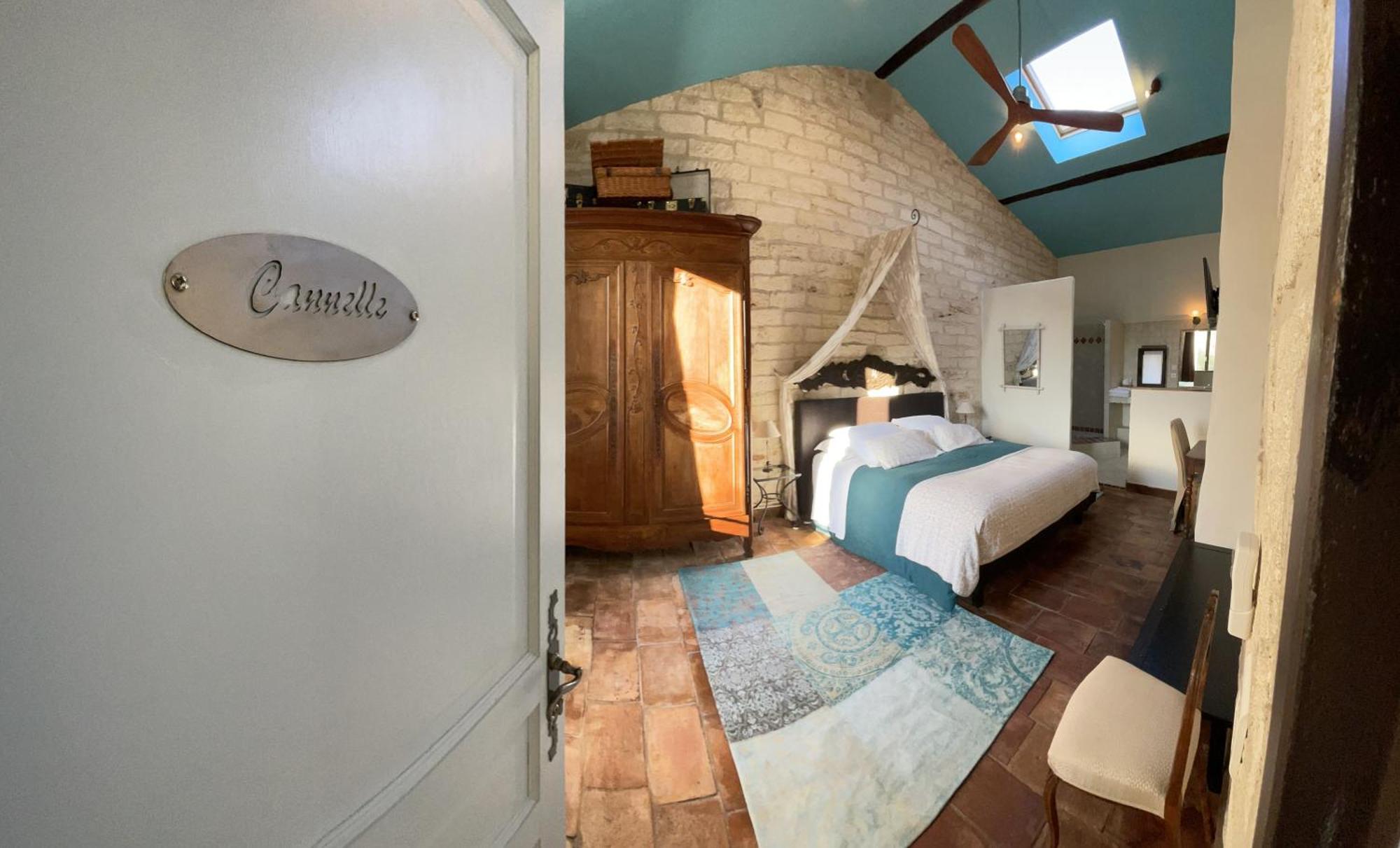 L'Escampe Bed & Breakfast Saturargues Room photo
